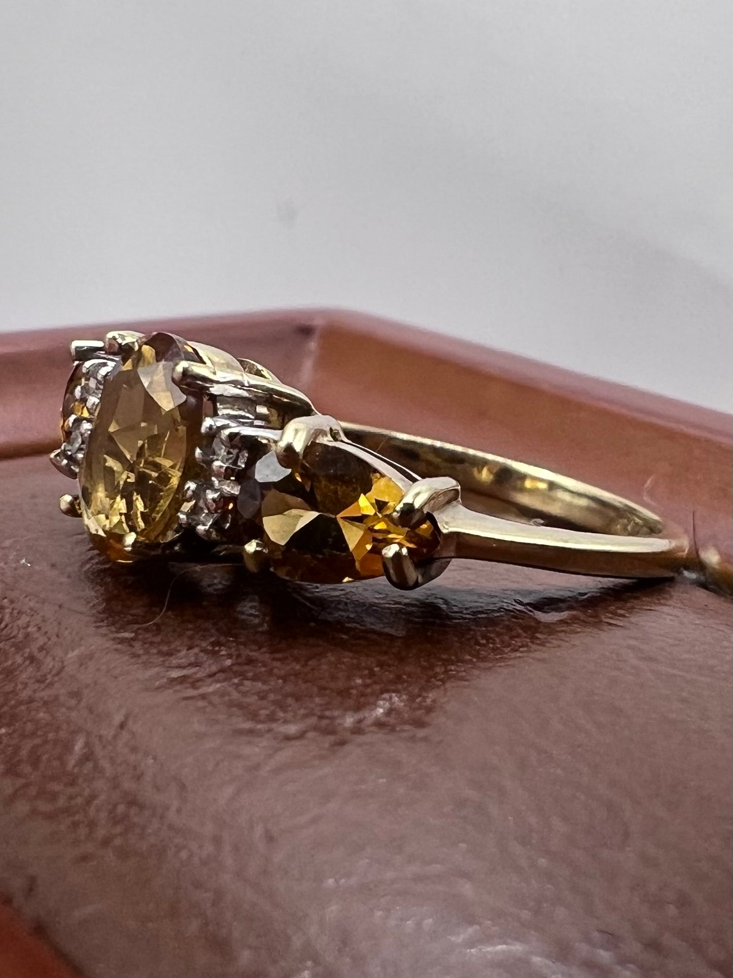 Quality 9ct Yellow Gold Citrine & Diamond Ring - O
