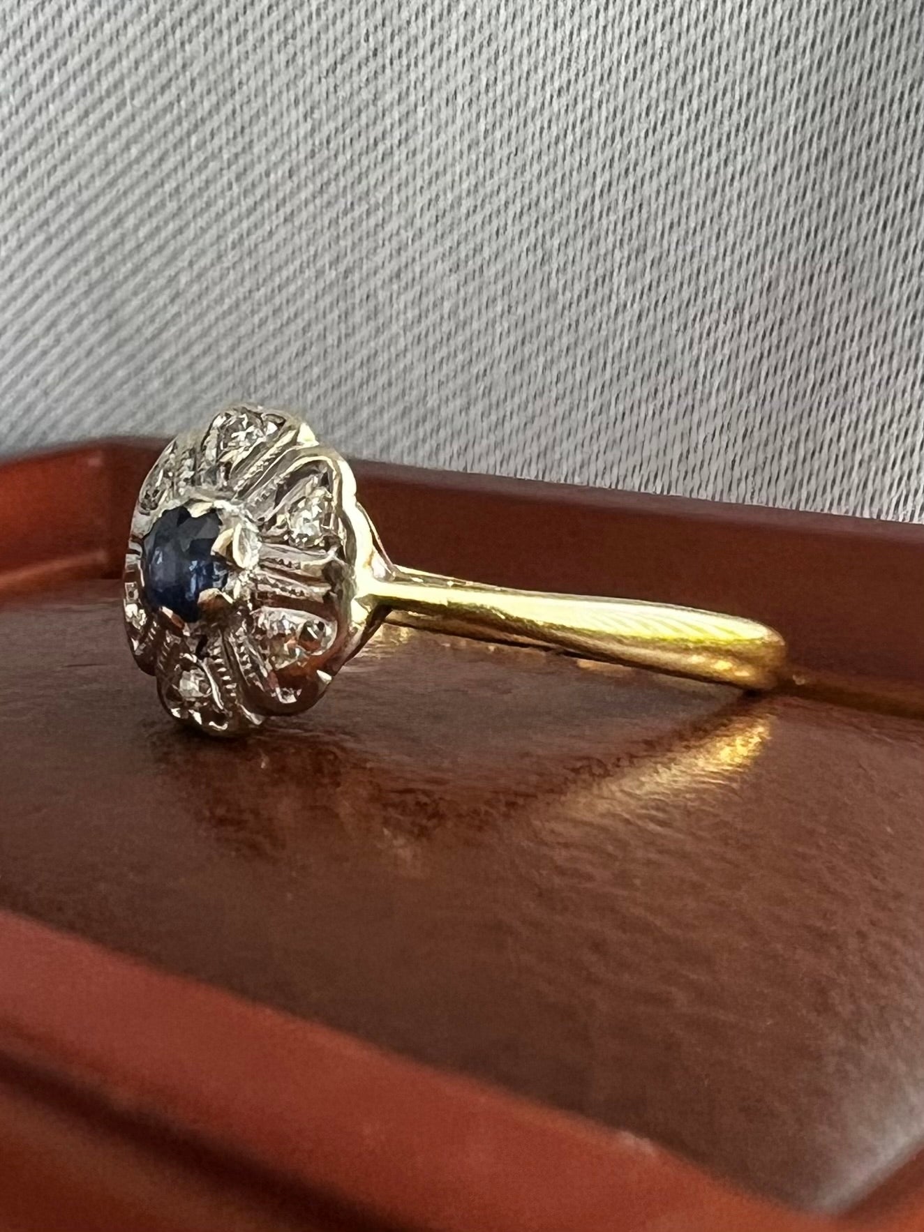 Antique 18ct Yellow Gold Sapphire & Diamond Ring - M½