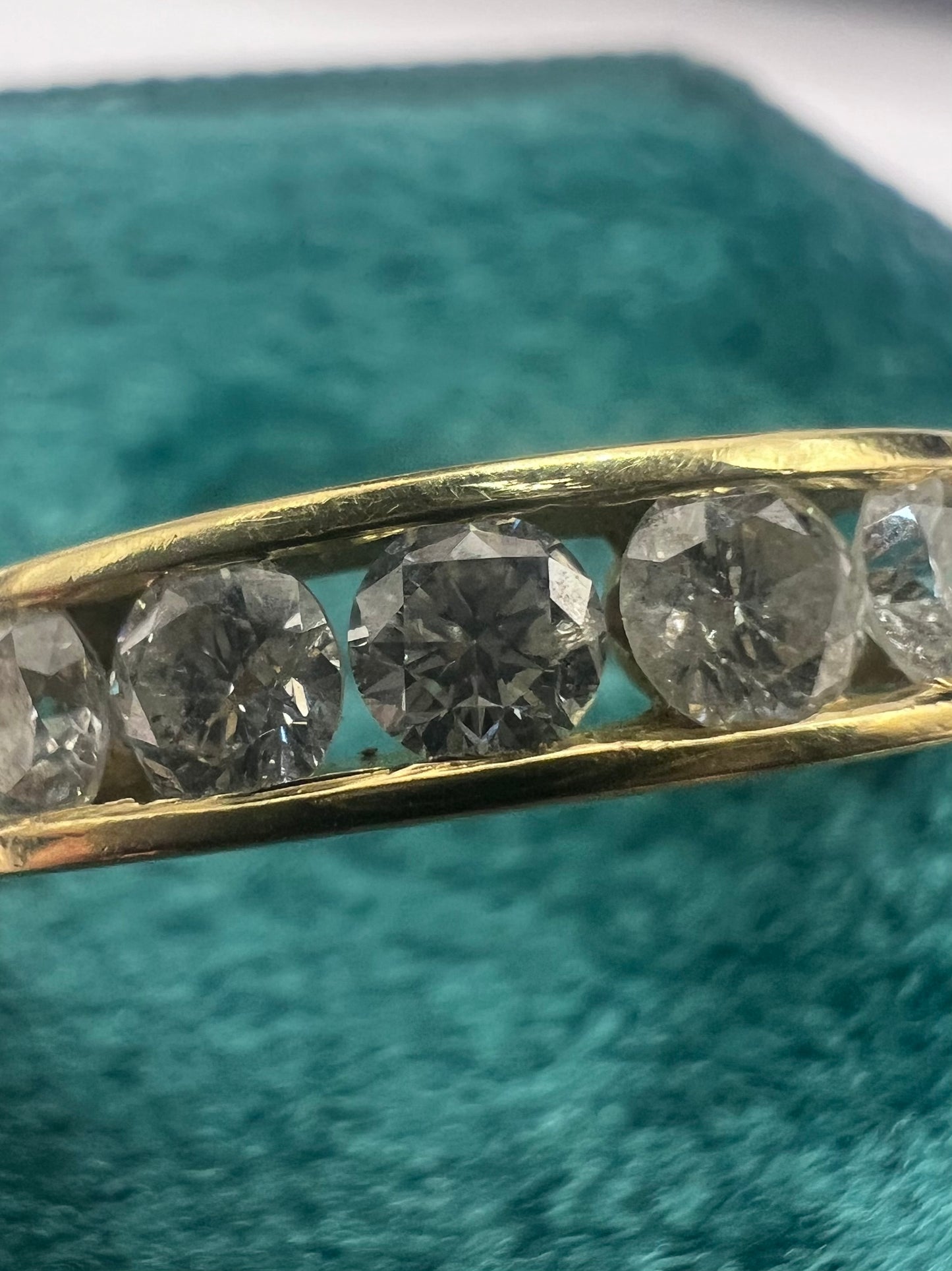 Quality 18ct Yellow Gold 1.00ct Channel Set Diamond Ring - N