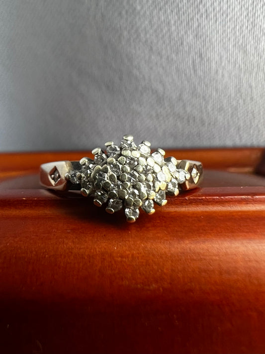 Vintage 9ct Yellow Gold 0.15ct Diamond Cluster Ring - L½