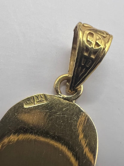 Quality 18ct Yellow Gold Egyptian Pendant • 2.85 Grams