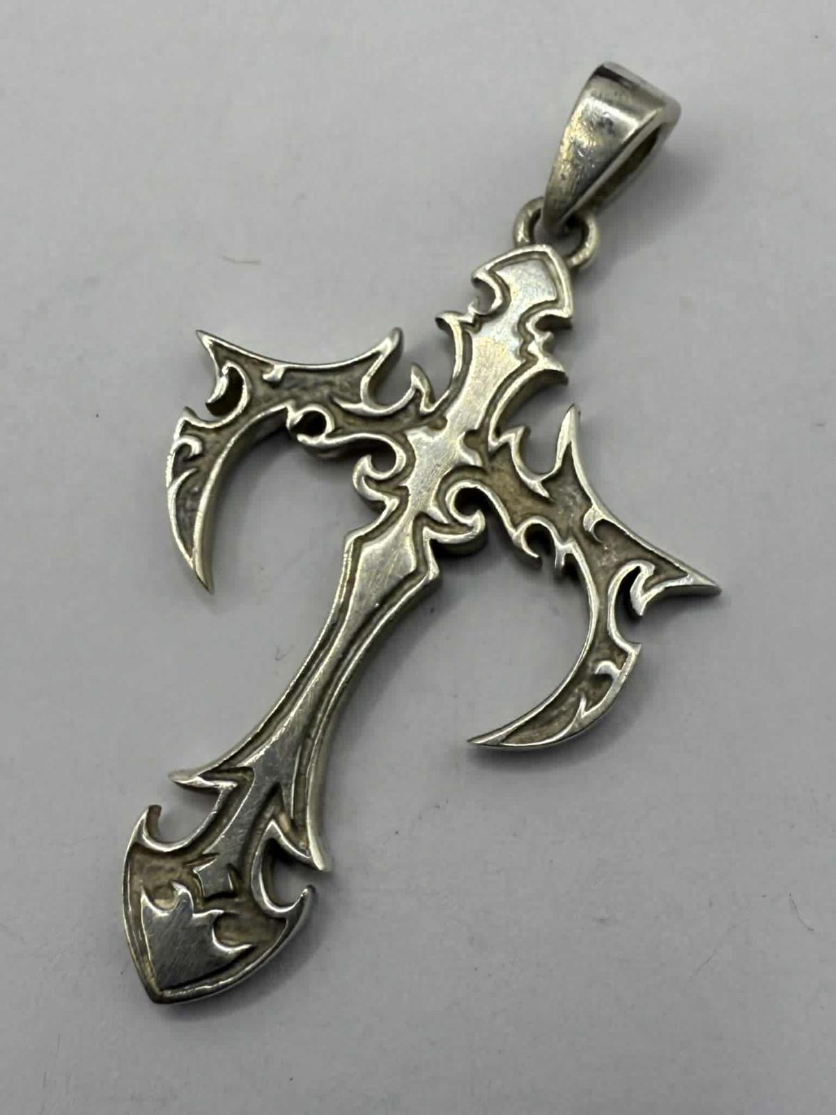Quality 925 Sterling Silver Cross Pendant • 9.61 Grams