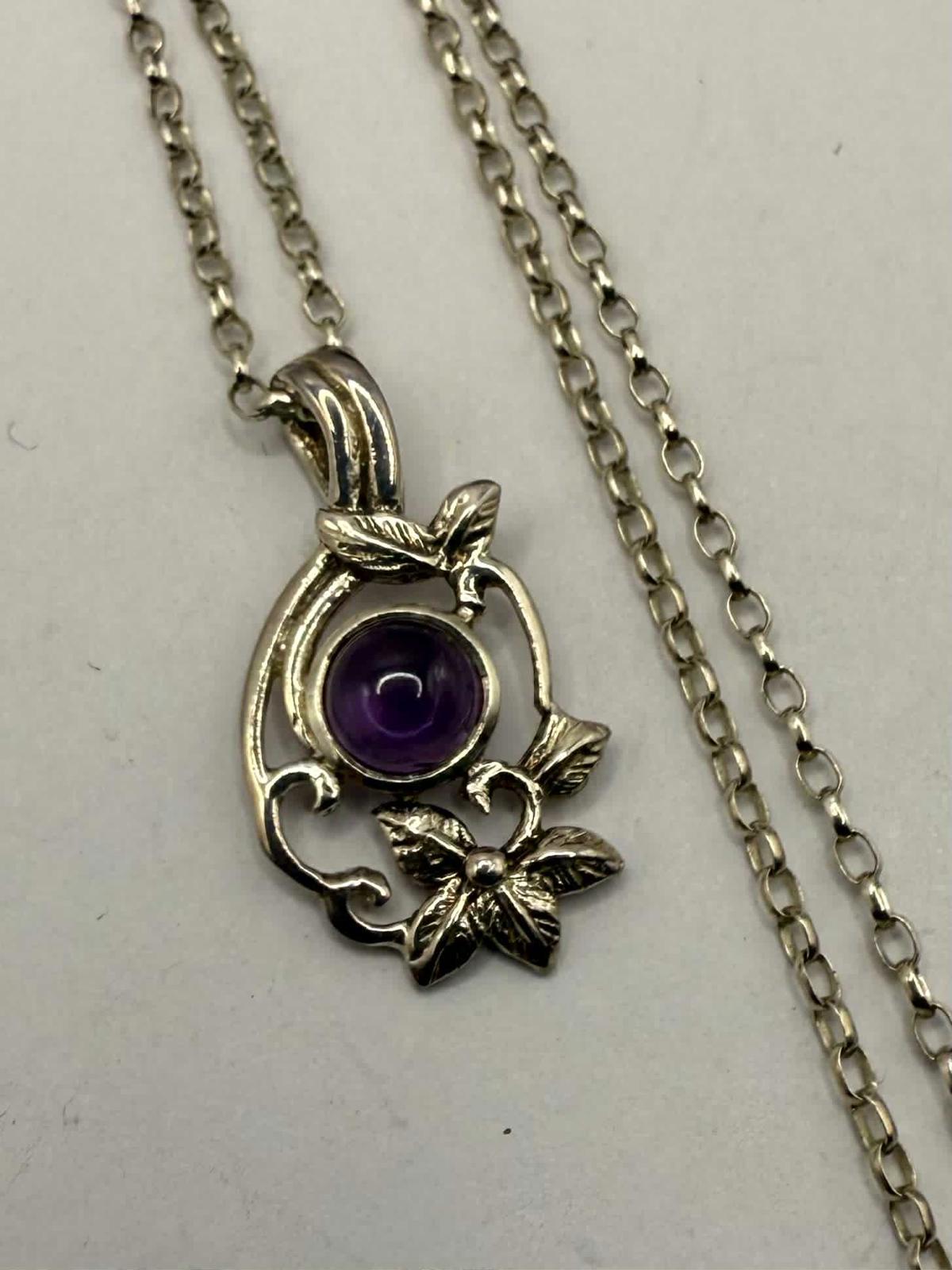 Quality 925 Sterling Silver Amethyst Set Pedant & Chain Set • 4.36 Grams
