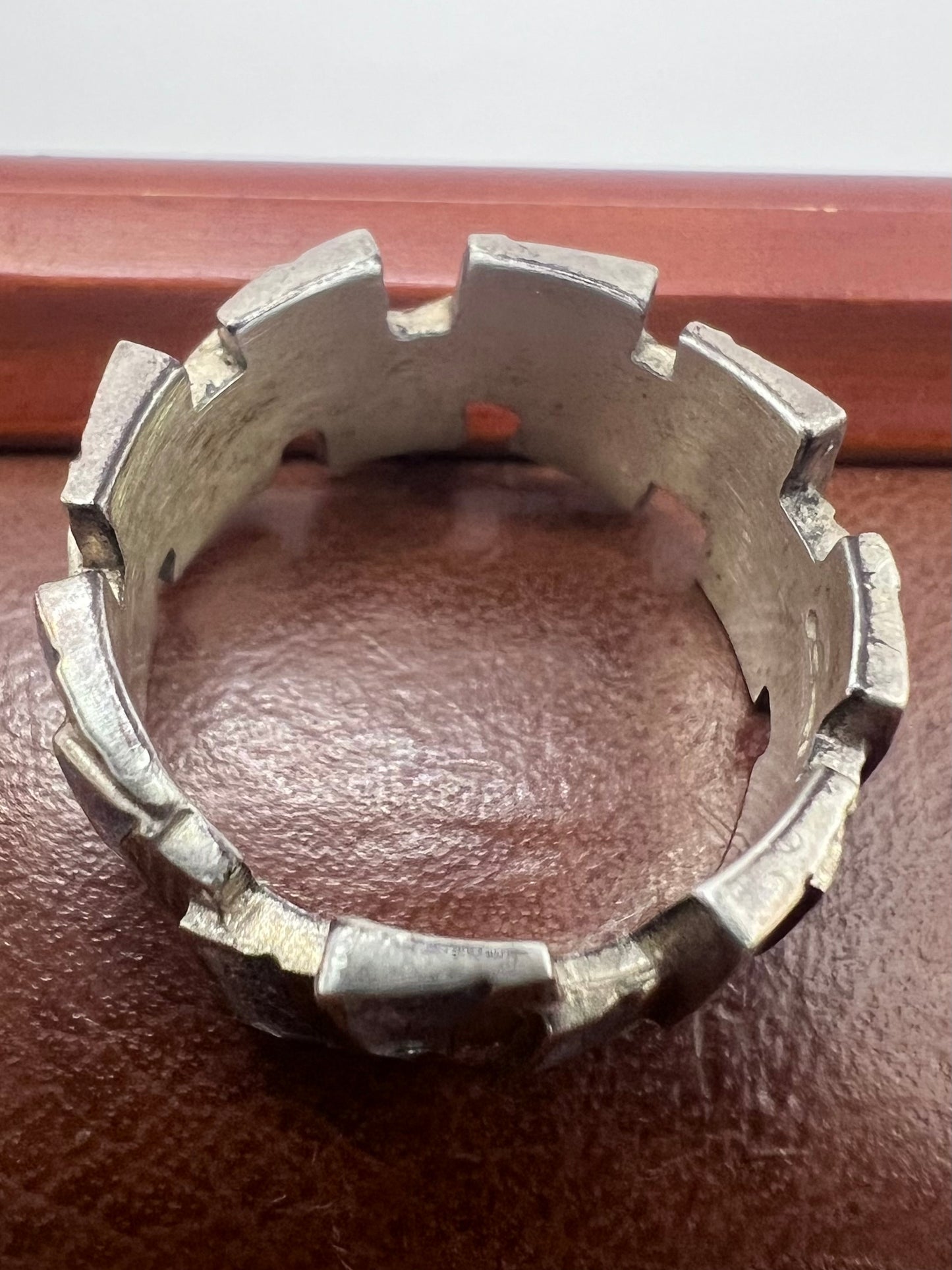 Unique 925 Sterling Silver Bark Effect Band - R