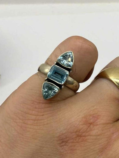 Quality 925 Sterling Silver Blue Stone Ring • Size - O • 5.91 Grams