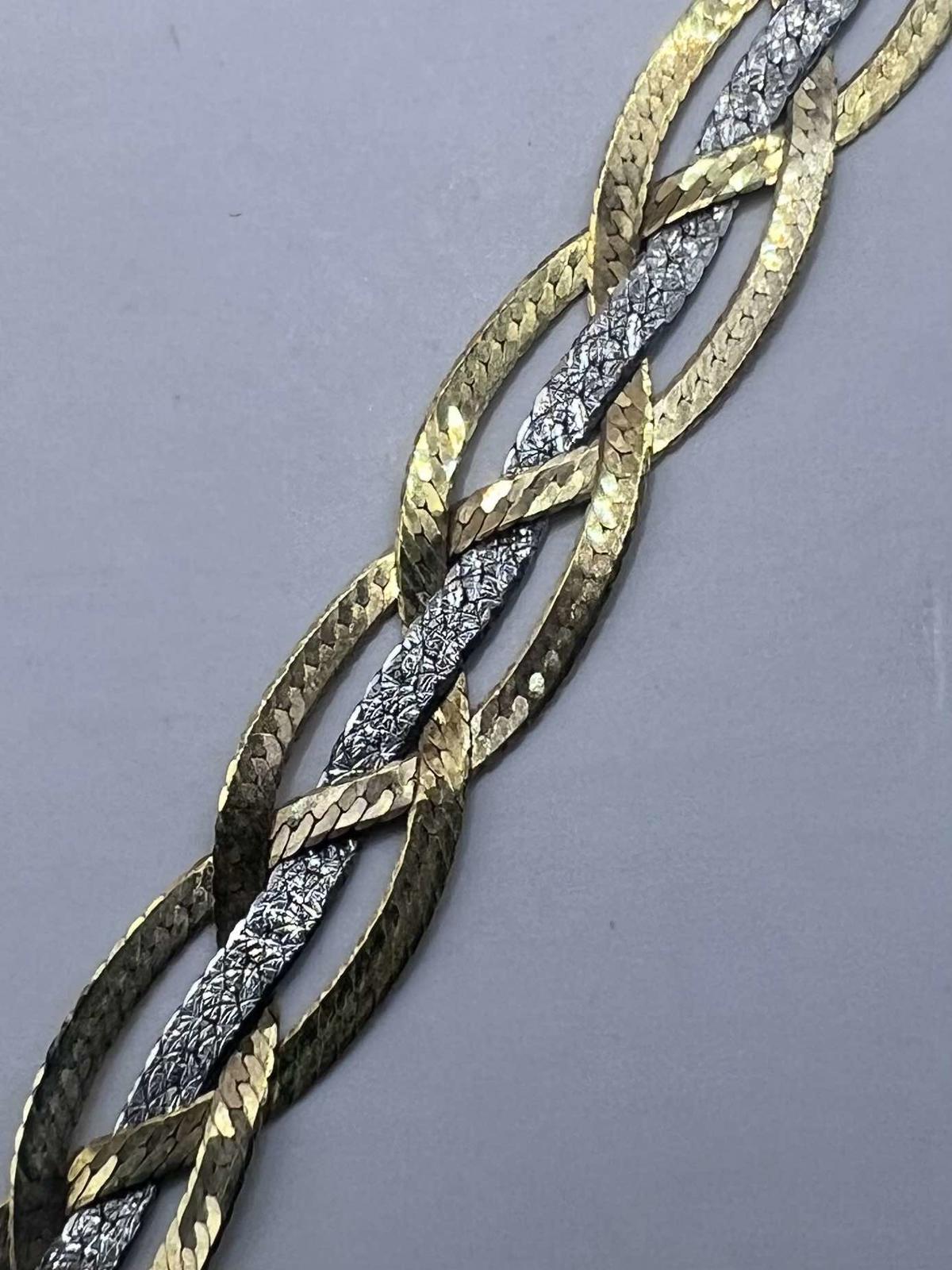 Quality 9ct Yellow & White Gold Herringbone Bracelet - 2.50 Grams - 7.5 Inch