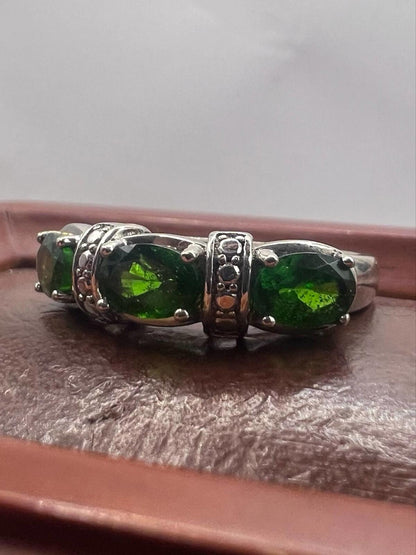 Quality 925 Sterling Silver Green Stone Ring • 3.30 Grams • Size - O