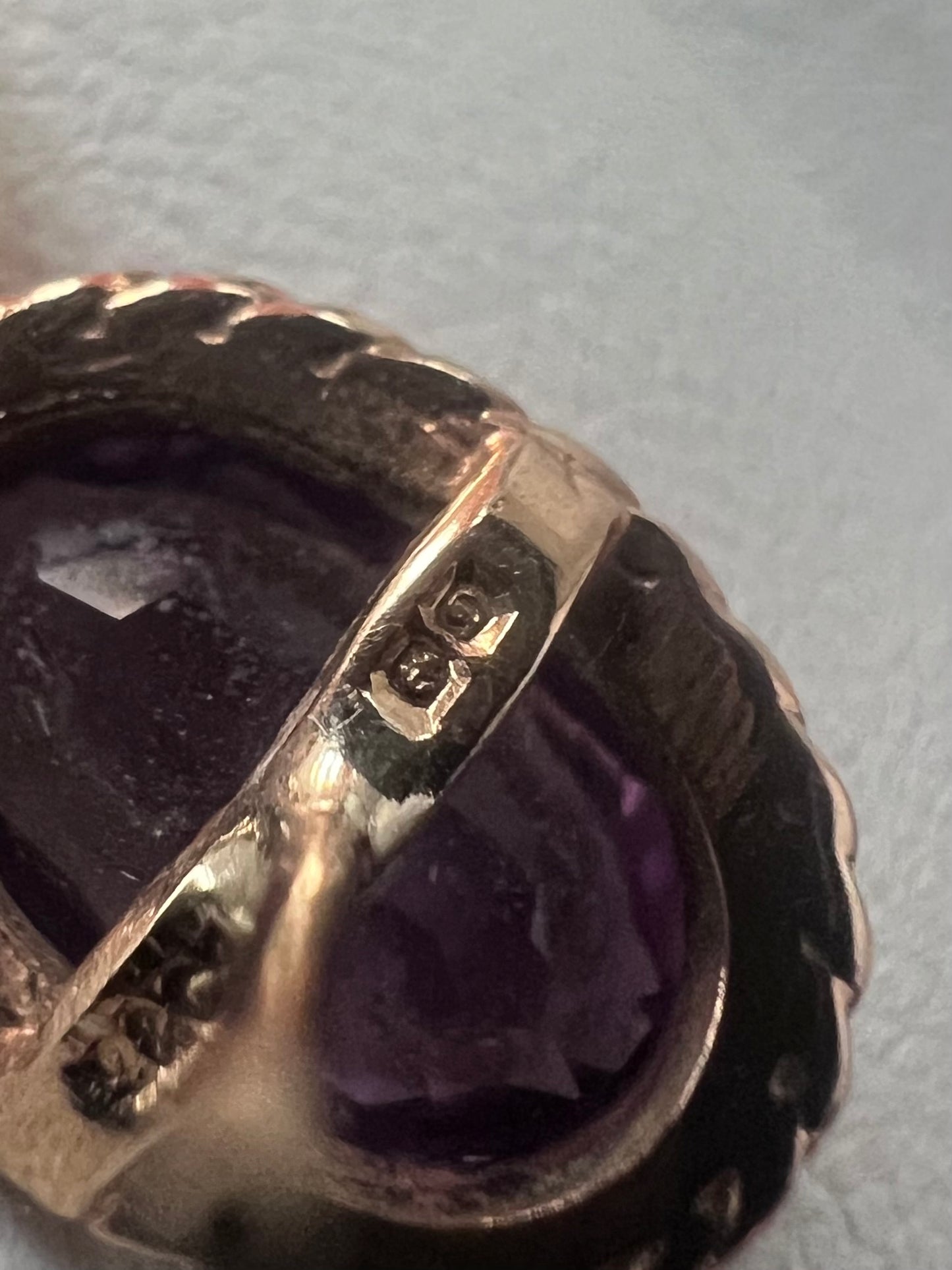 Vintage 9ct Yellow Gold Amethyst Stud Earrings • 2.40 Grams