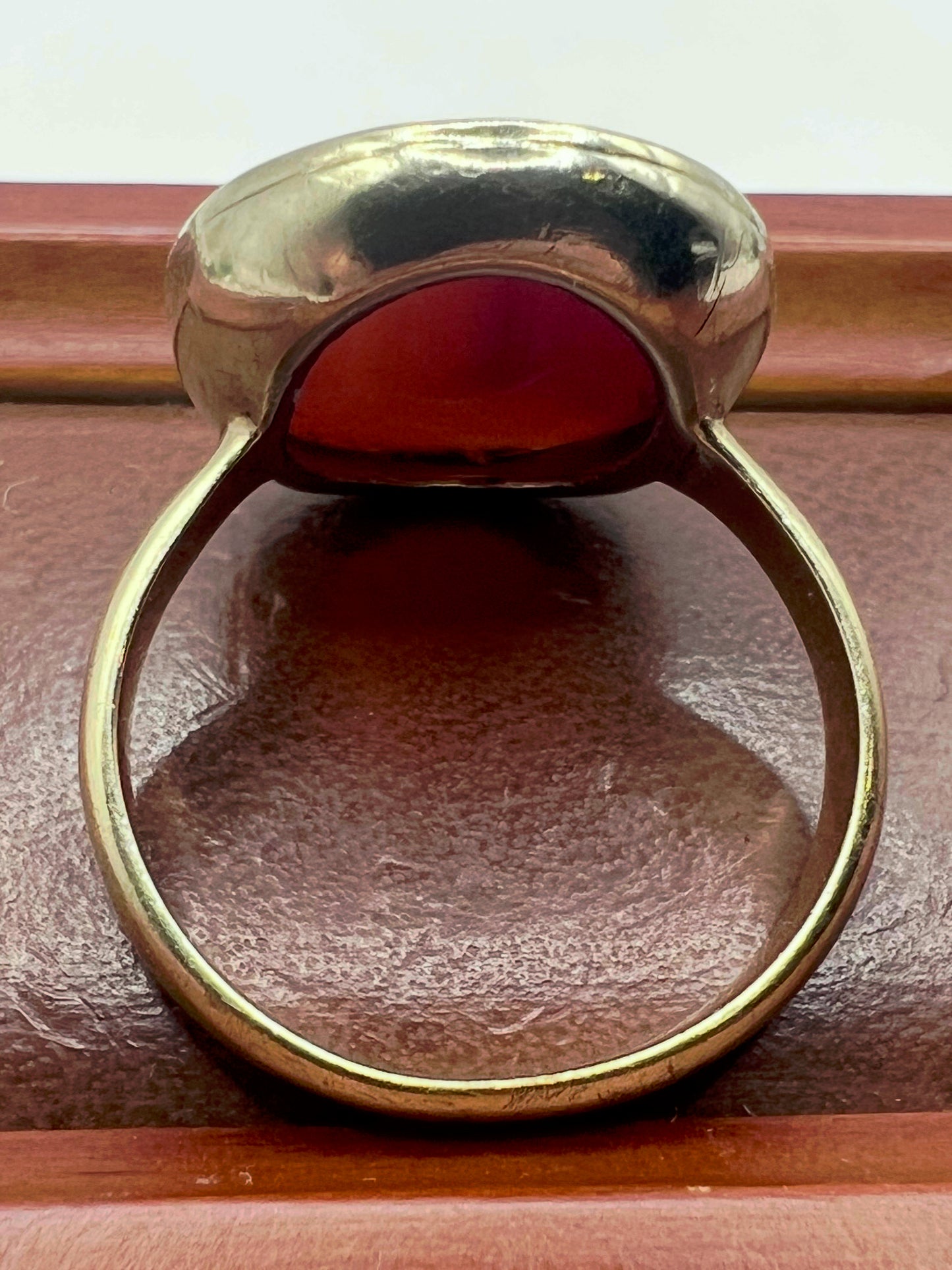 Vintage 9ct Yellow Gold Carnelian Ring - V