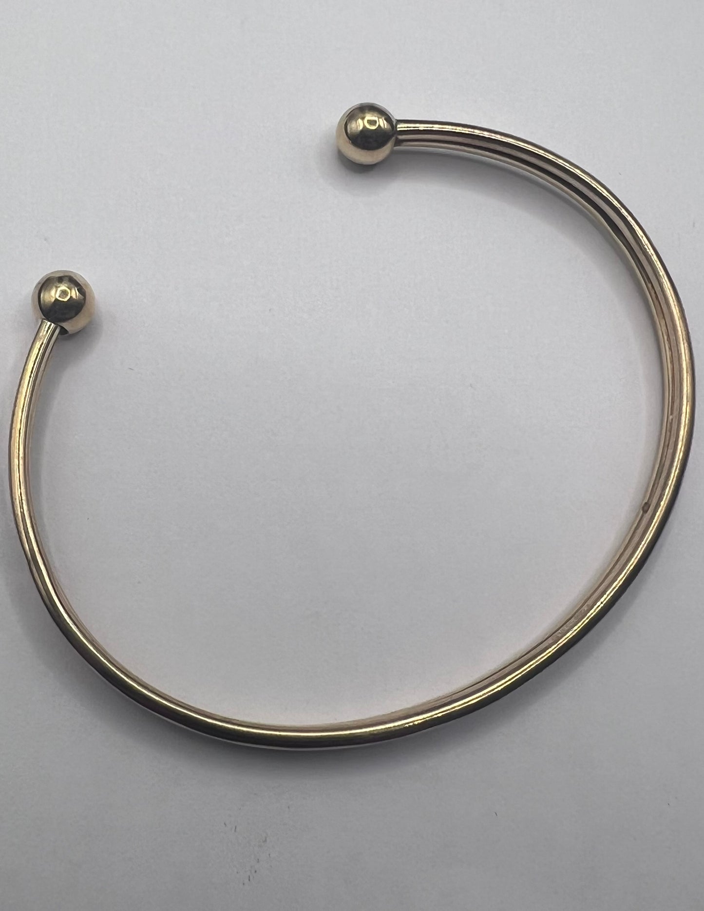 Quality 9ct Yellow Gold Torque Bangle • 3.57 Grams