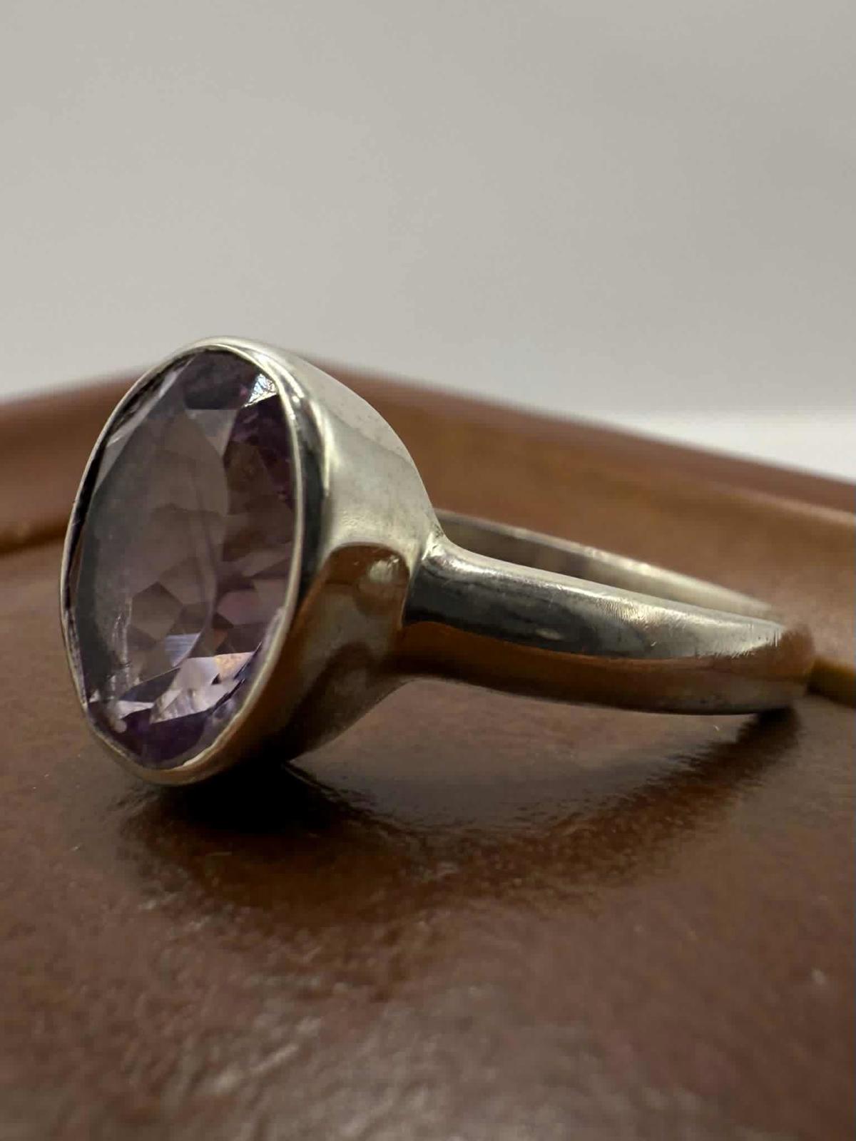 Quality 925 Sterling Silver Amethyst Set Ring • Size - M • 2.66 Grams