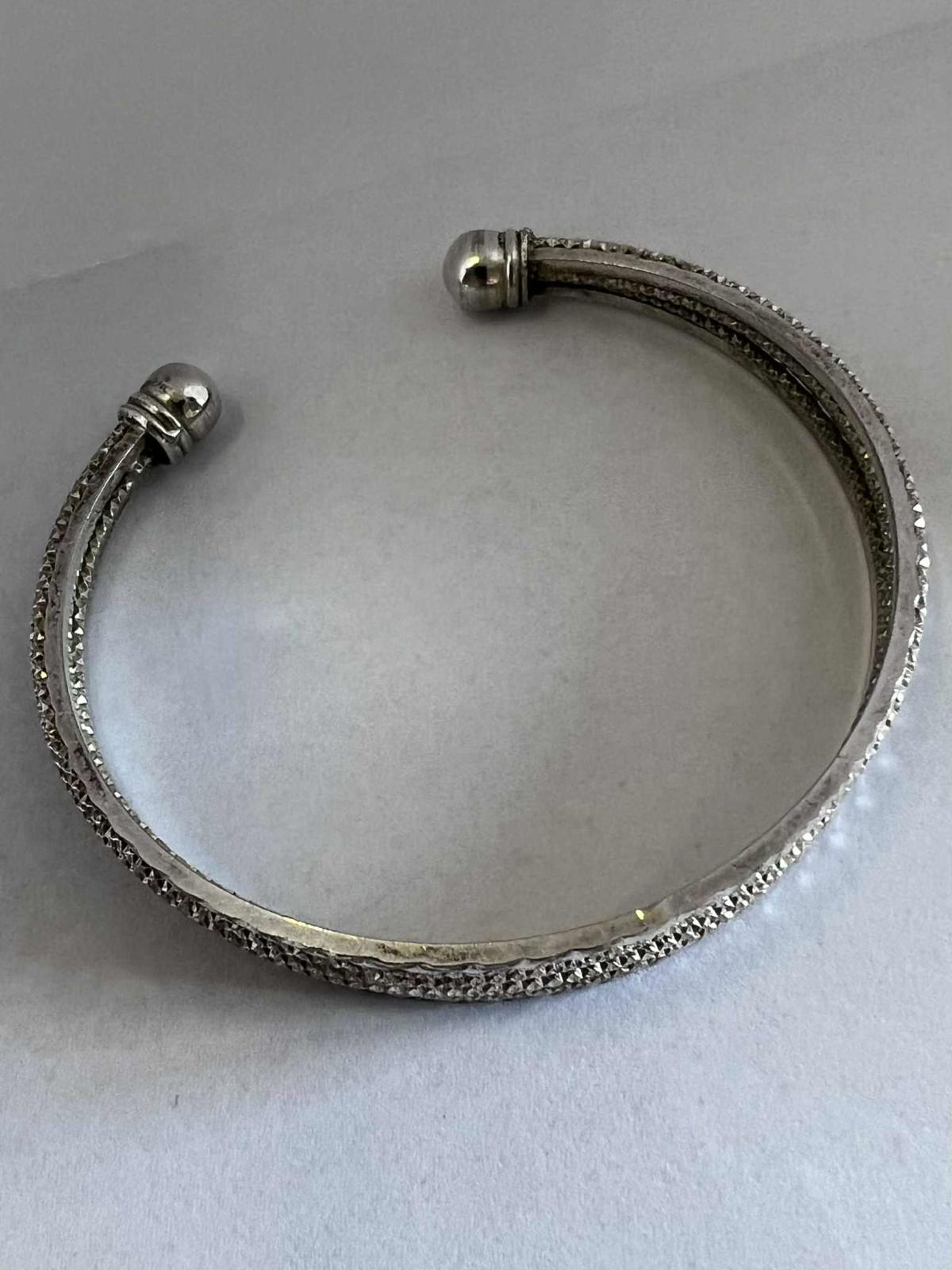 Quality 925 Sterling Silver Cuff Bracelet - 18.18 Grams