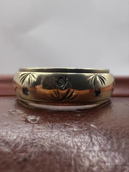 Vintage 9ct Yellow Gold White Stone Ring • 4.16 grams  • Size - M
