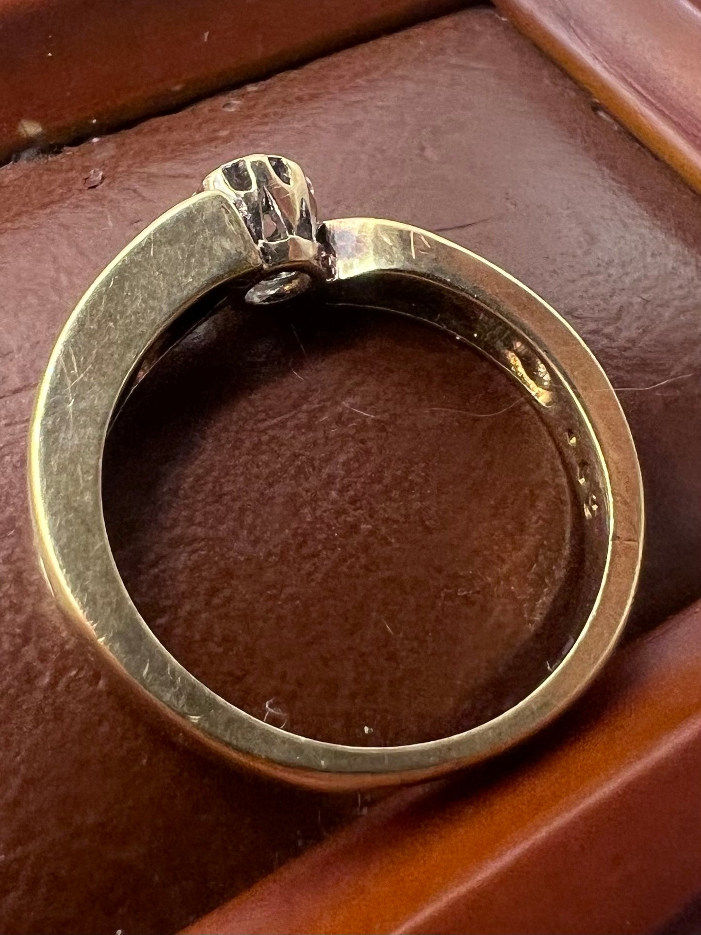 Vintage 9ct Yellow Gold Diamond Set Ring - M