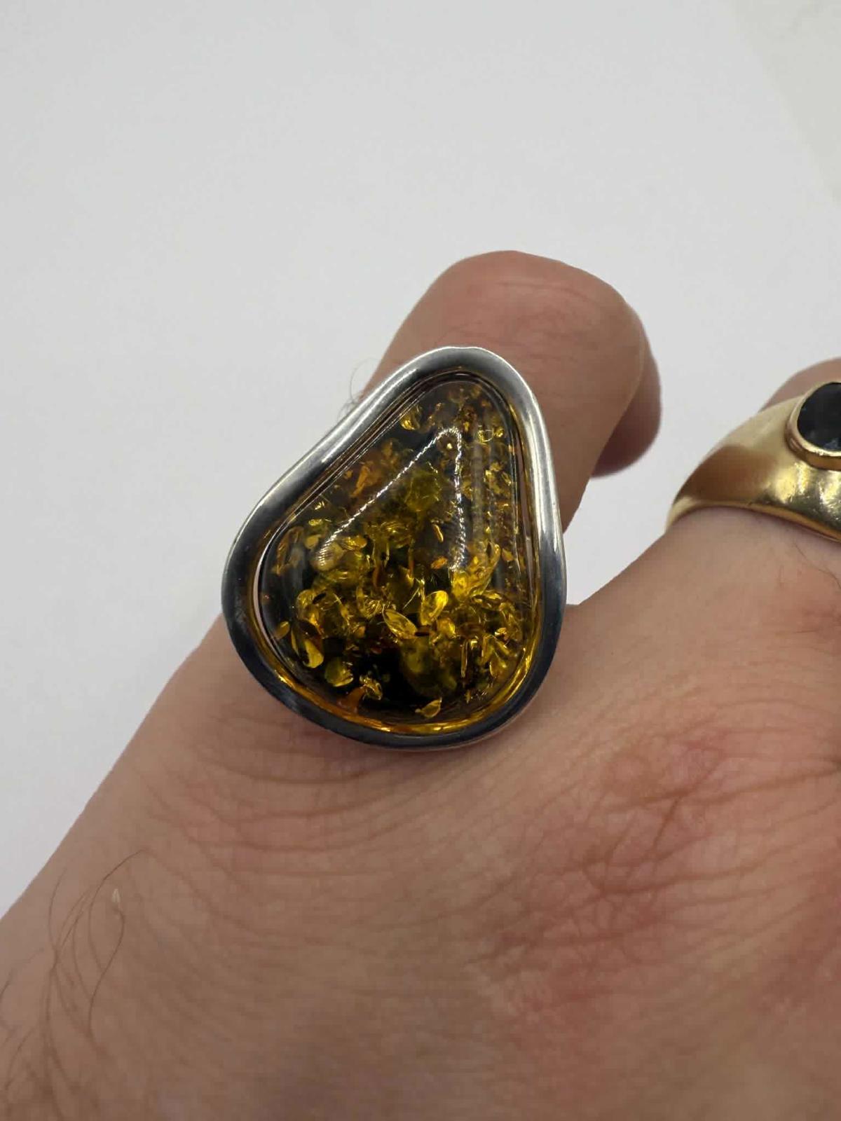 Quality 925 Sterling Silver Lively Amber Ring • Size - O½ • 6.60 Grams