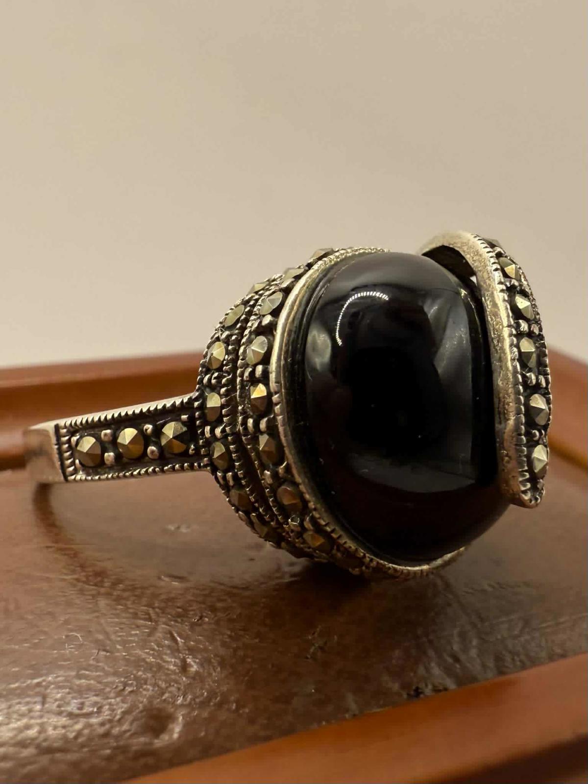 Unusual 925 Sterling Silver Orb Ring • Size - P • 7.92 Grams