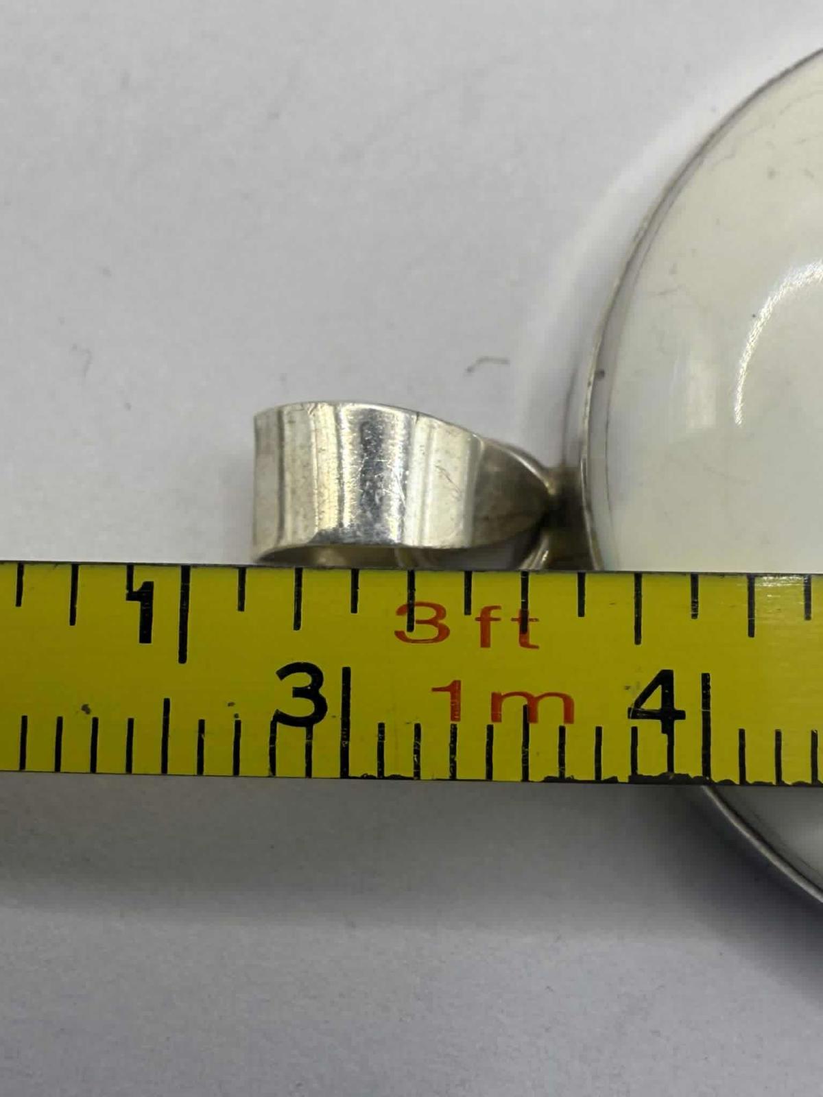 Quality 925 Sterling Silver Shell Pendant • 19.19 Grams