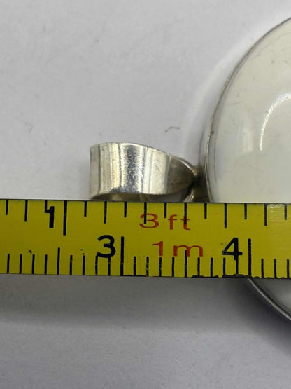 Quality 925 Sterling Silver Shell Pendant • 19.19 Grams