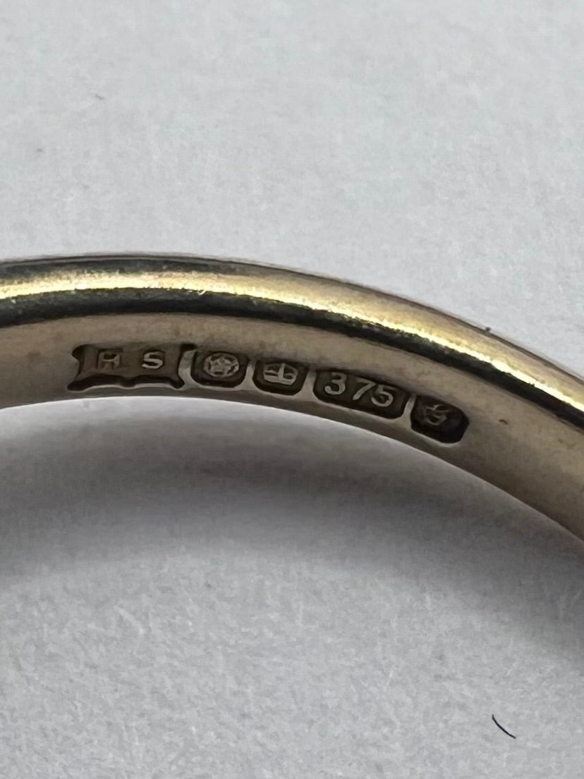 Vintage 9ct Yellow Gold Hand Ring - Q