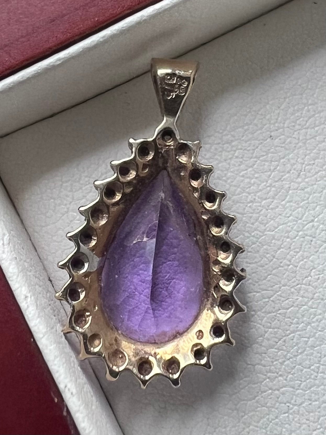 Vintage 9ct Yellow Gold Pear Cut Amethyst & Diamond Chip Pendant - 2.33 Grams