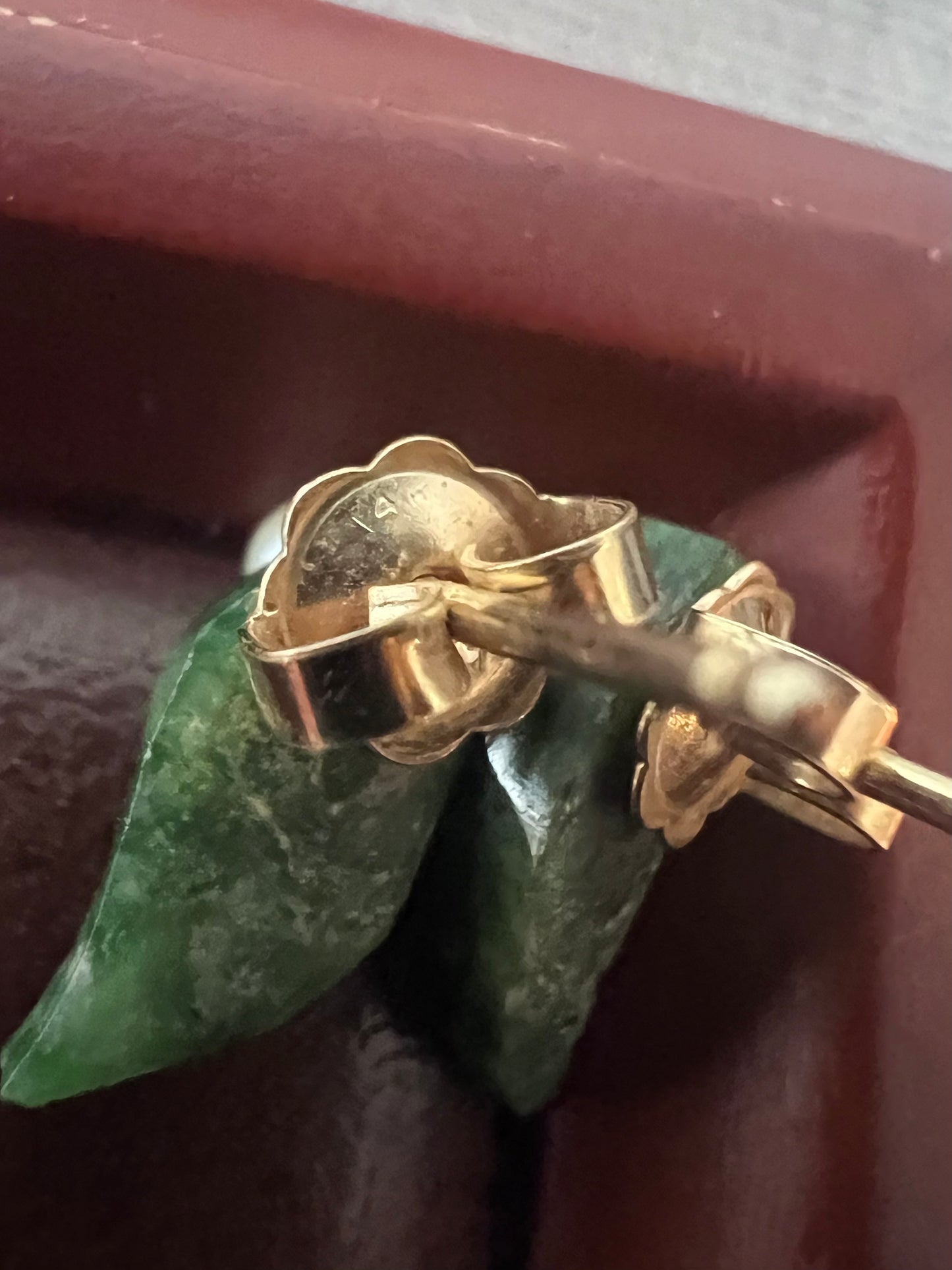 Quality 14ct Jade & Pearl Leaf Earrings - 1.12 Grams