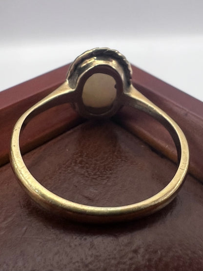 Vintage 9ct Yellow Gold Opal Ring - M½