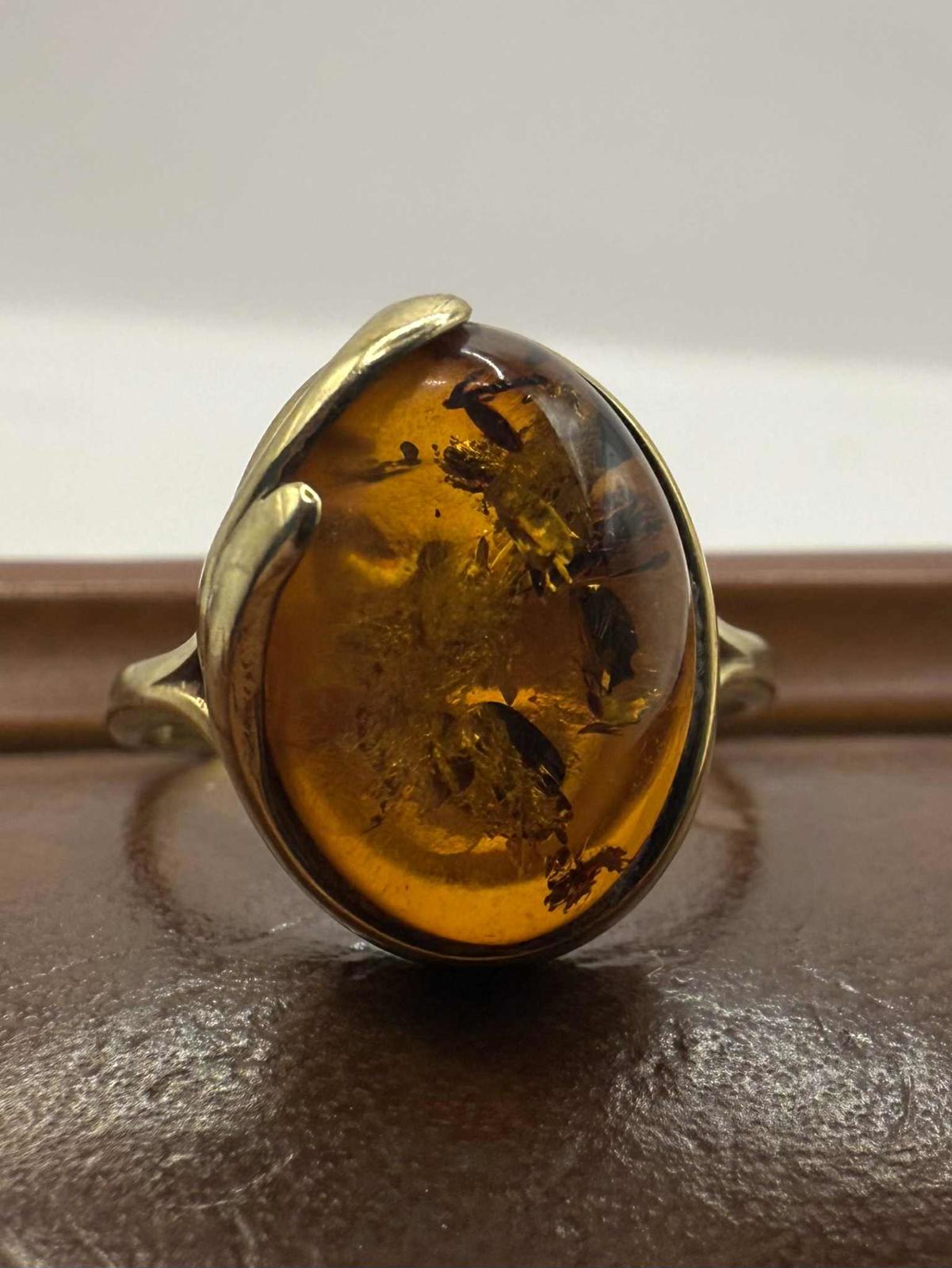 Quality 9ct Yellow Gold Baltic Amber Set Ring • Size - M • 2.81 Grams