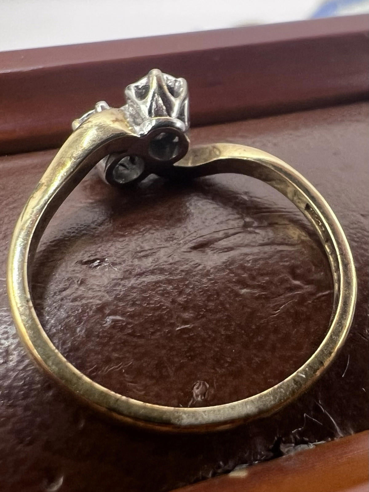 Vintage 9ct Yellow Gold Crossover Diamond Ring • 2.01 Grams • Size - O