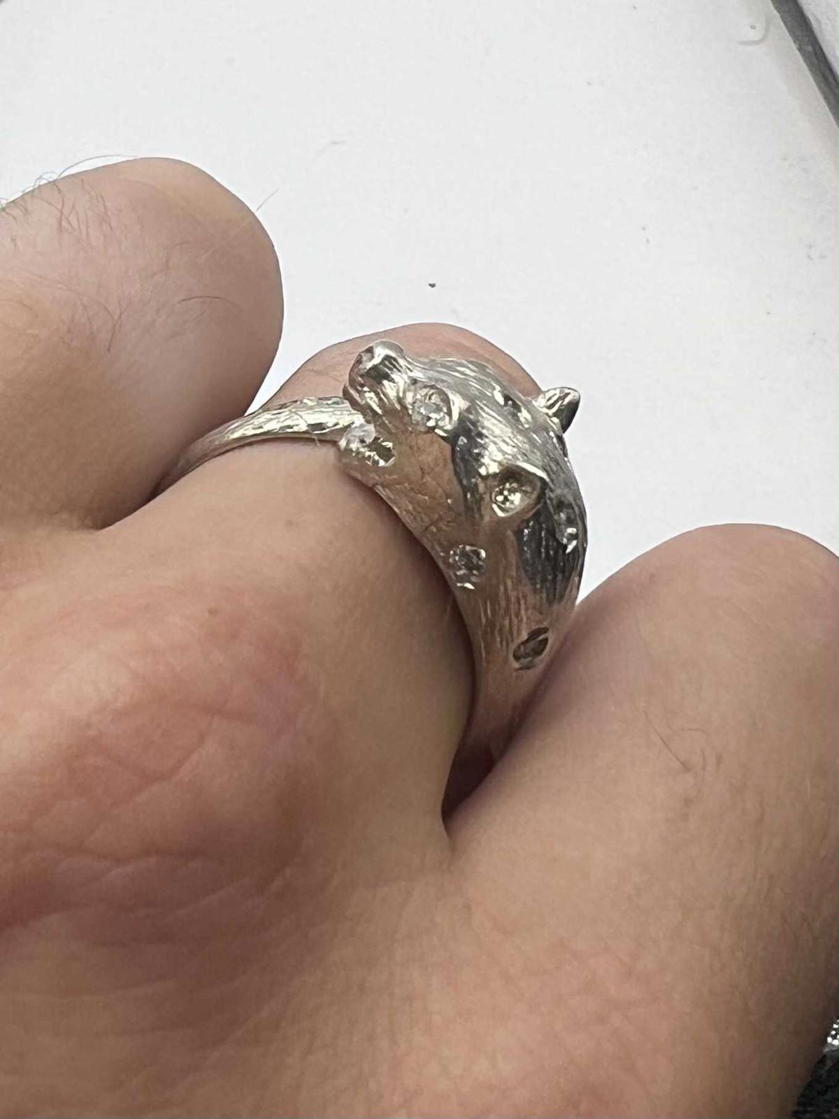 Quality 925 Sterling Silver Stone Set Fox Ring • 6.45 Grams • Size - X