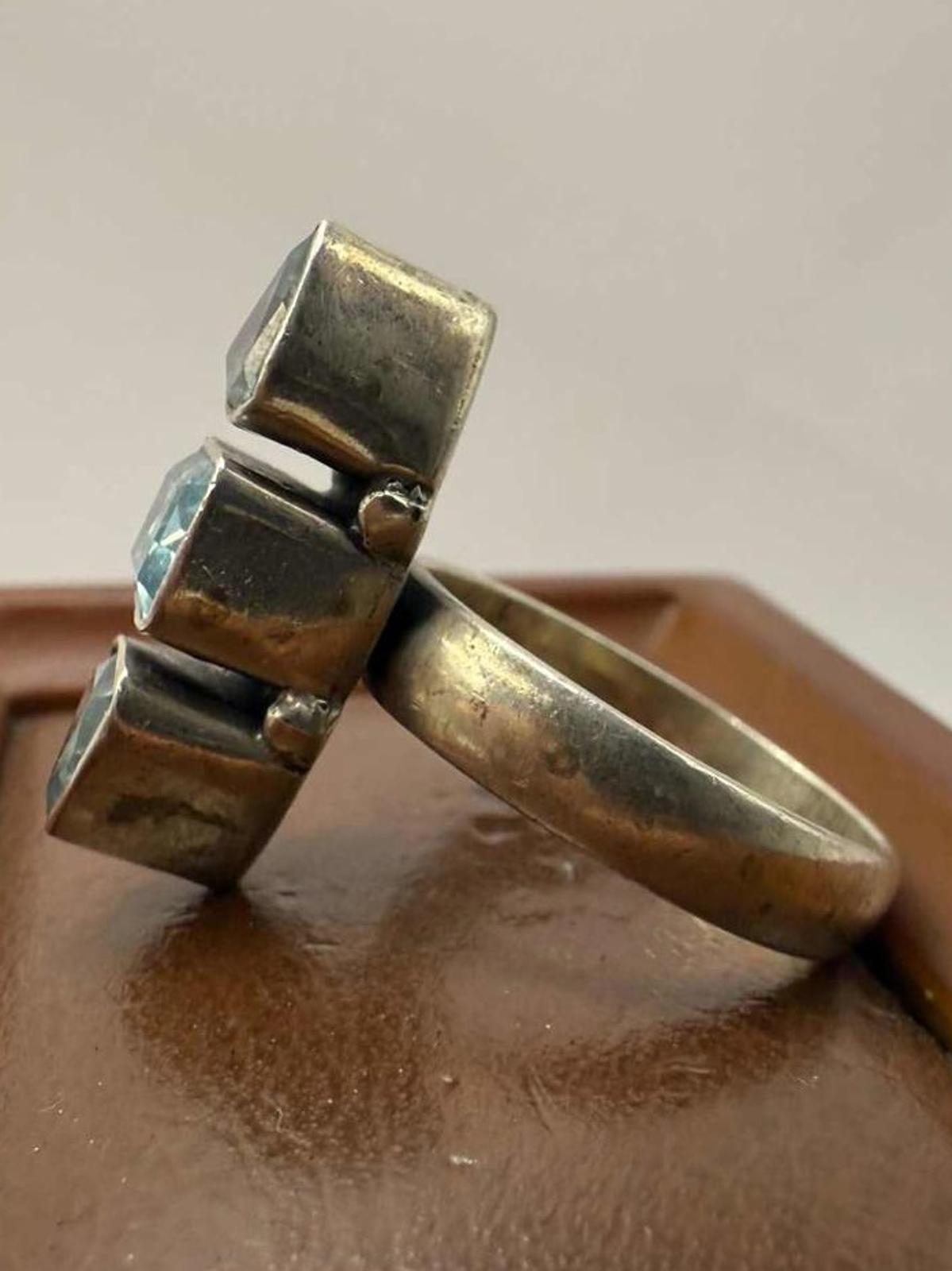 Quality 925 Sterling Silver Blue Stone Ring • Size - O • 5.91 Grams