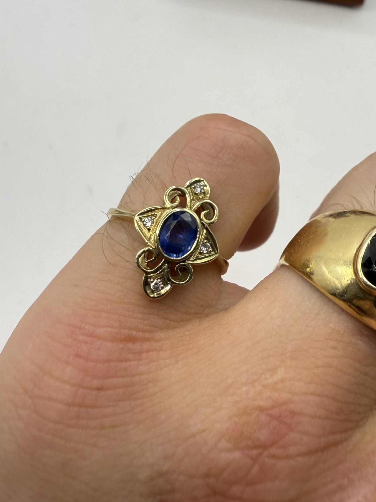 Vintage 9ct Yellow Gold Pale Sapphire & Diamond Ring • Size - M • 2.27 Grams