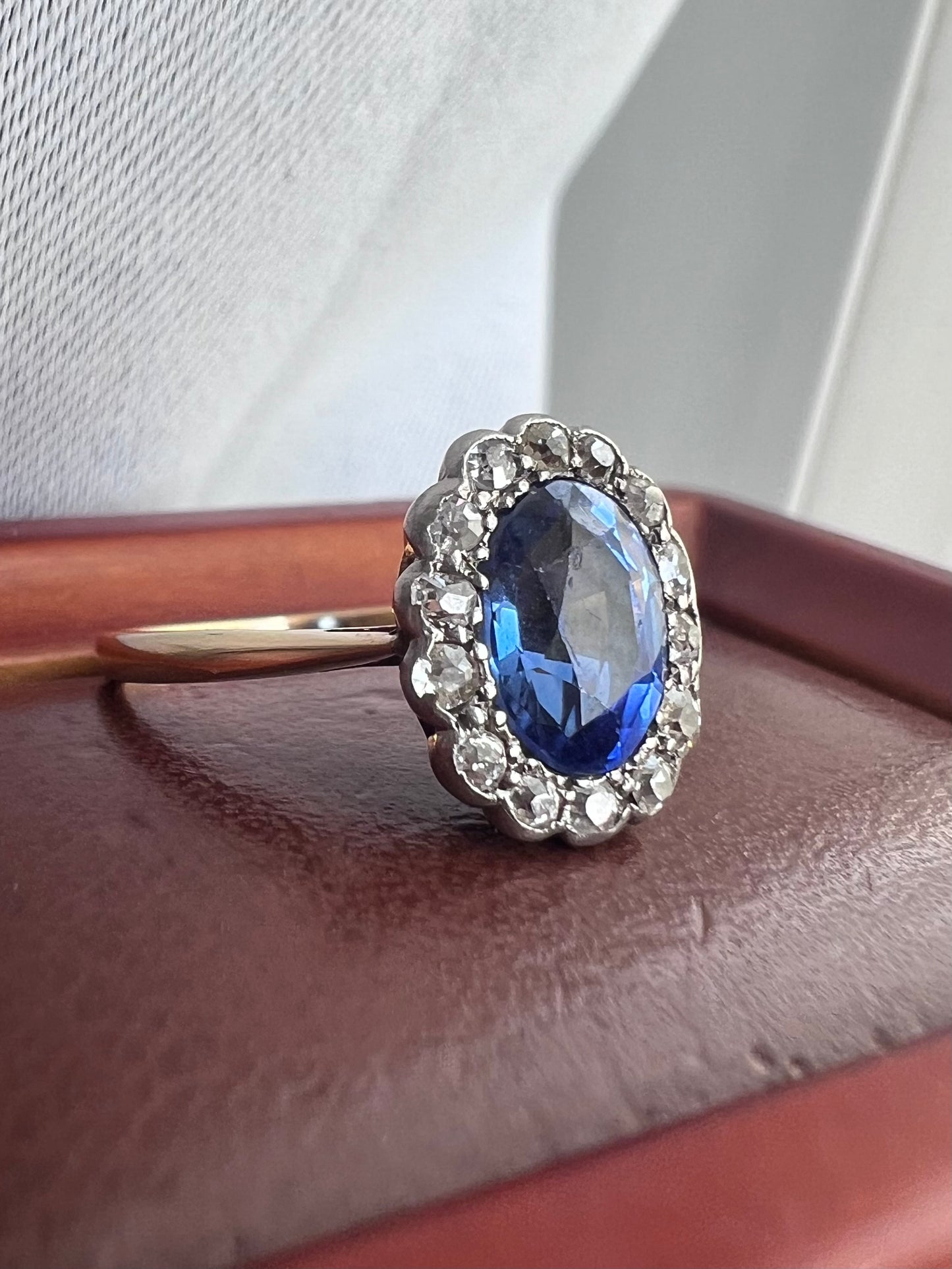 Antique 18ct Oval 2ct Sapphire & Old Mine Diamond Cluster Ring - O