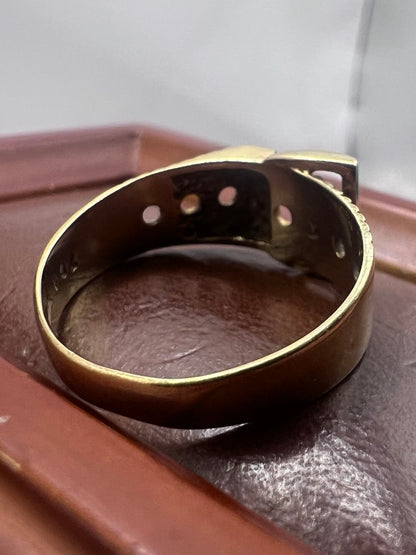 Vintage 9ct Yellow Gold Buckle Ring - Q