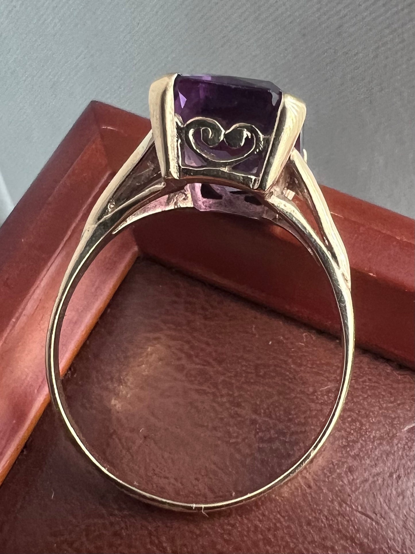 Vintage 9ct Yellow Gold Amethyst Ring - T½