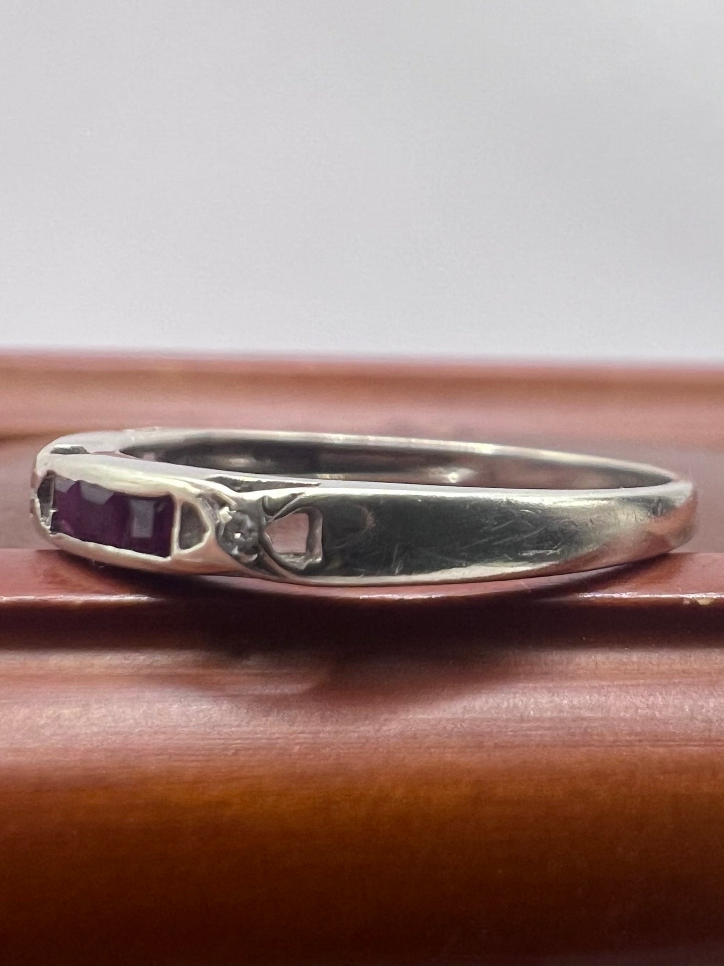 Quality 9ct White Gold Ruby & Diamond Ring - N½