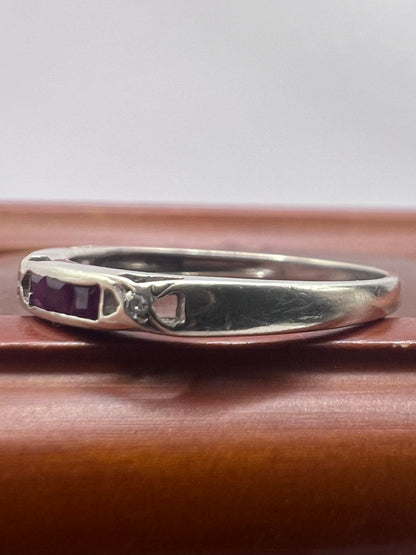 Quality 9ct White Gold Ruby & Diamond Ring - N½