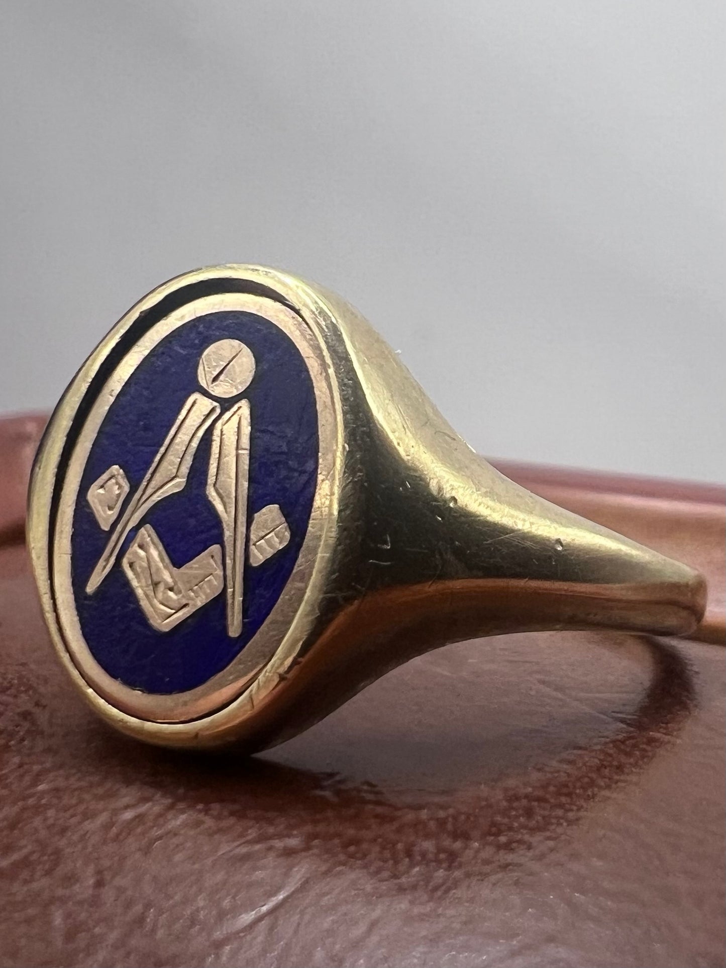 Vintage 9ct Yellow Gold Masonic Spinner Signet Ring - T