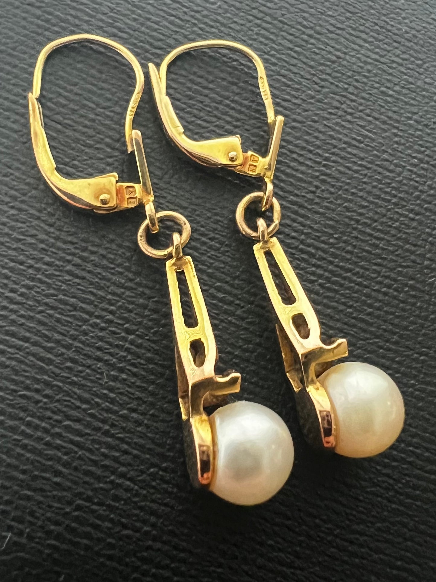 Vintage 9ct Yellow Gold German Pearl Dangle Earrings - 2.76 Grams