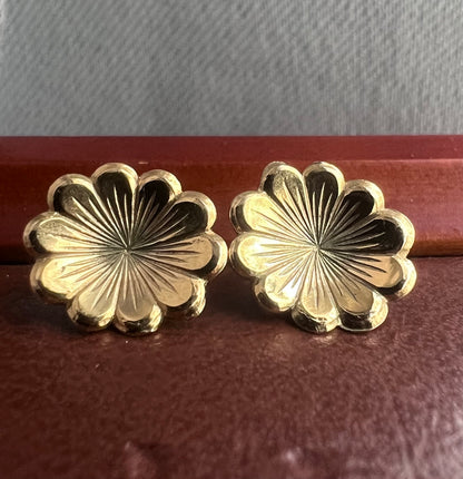 Quality 14ct Yellow Gold Flower Earrings - 1.68 Grams