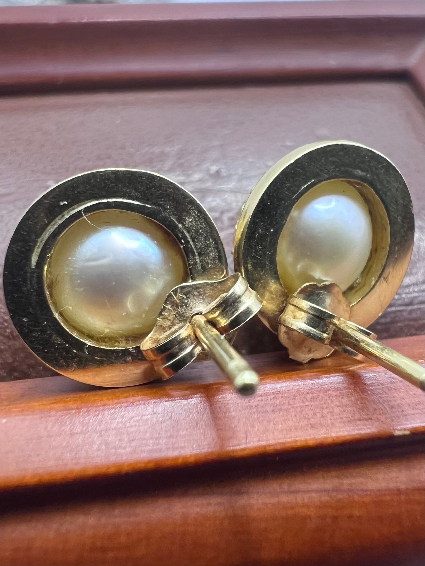 Vintage 9ct Yellow Gold Pearl Stud Earrings • 4.10 Grams