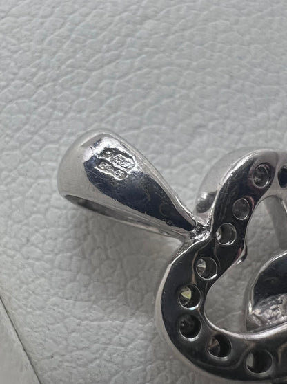 Quality 9ct White Gold Diamond Set Hearts Pendant • 1.87 Grams