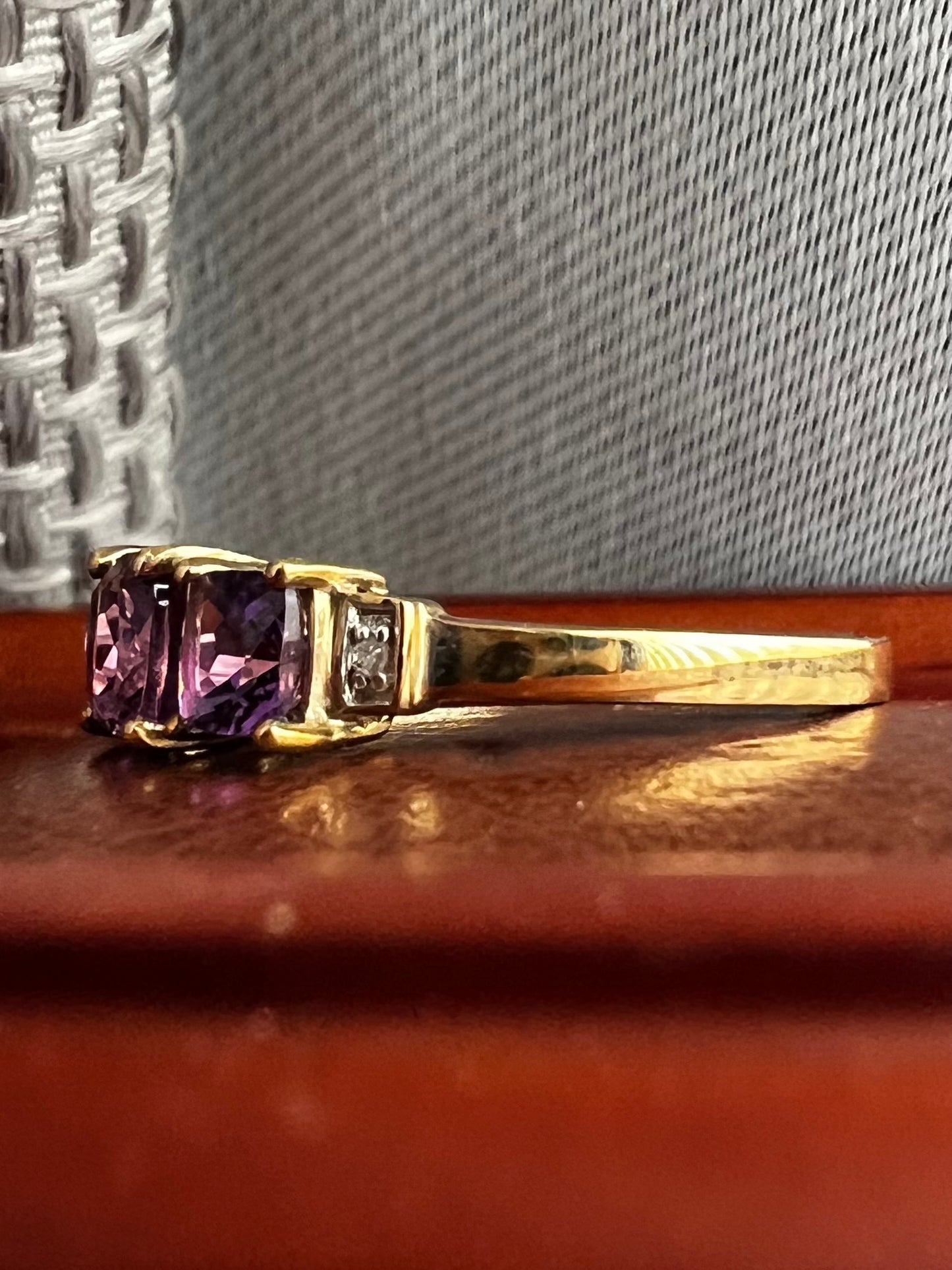 Quality 9ct Yellow Gold Amethyst & Diamond Set Ring - P½