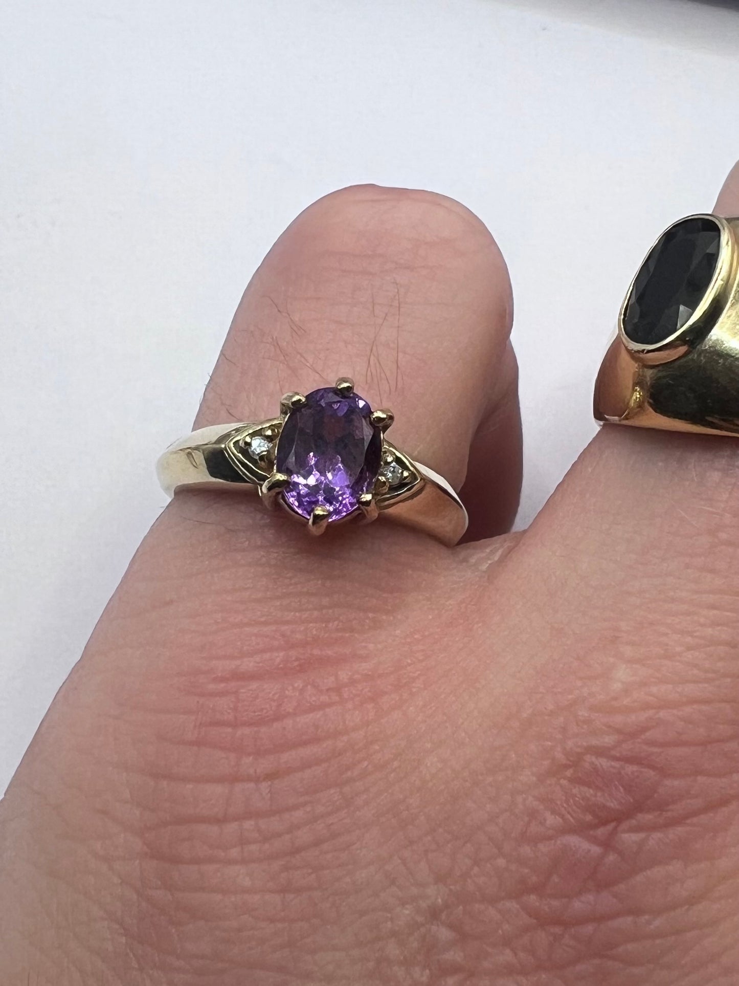 Quality 9ct Yellow Gold Amethyst & Diamond Ring - N½