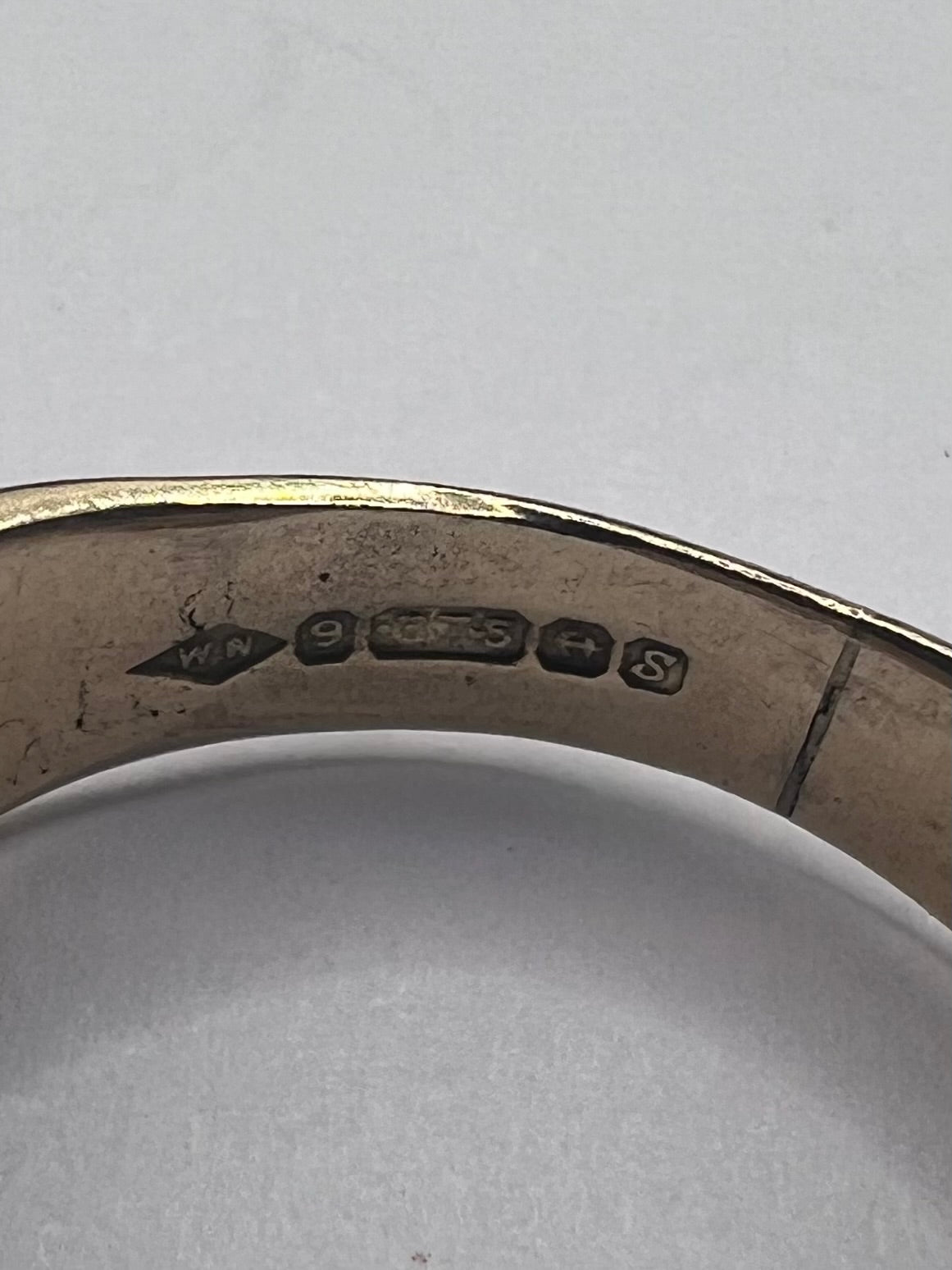 Vintage 9ct Yellow Gold Keeper Ring - O