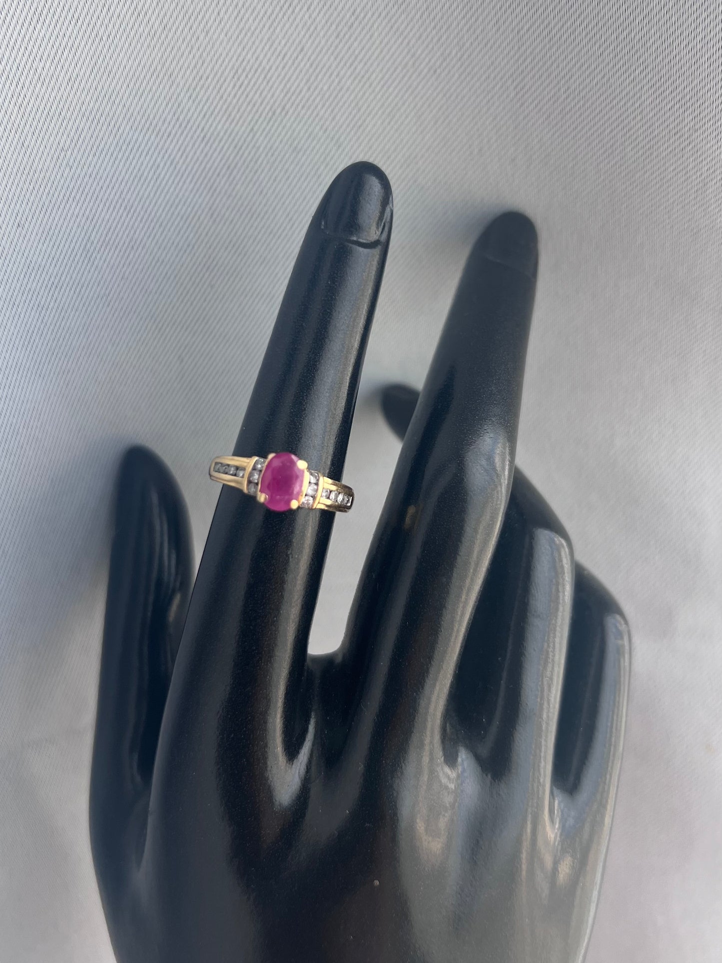 18ct Yellow Gold Ruby & 0.20ct Diamond Ring - M½