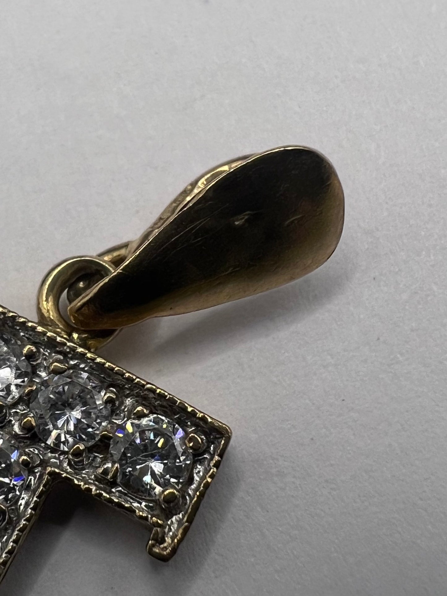 Vintage 9ct Yellow Gold “T” Initial Cz Set Pendant • 2.13 Grams