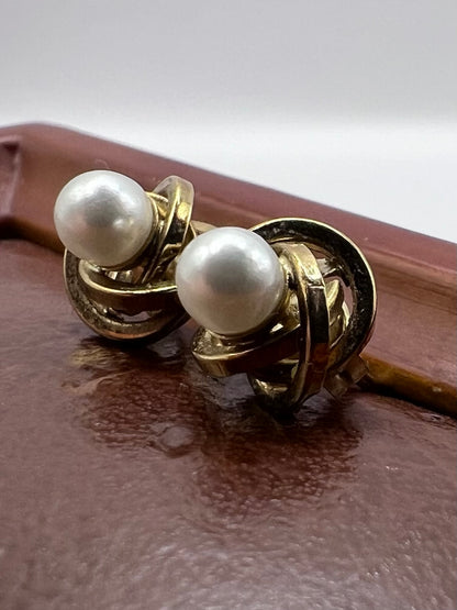 Vintage 9ct Yellow Gold Pearl Stud Earrings • 0.74 Grams