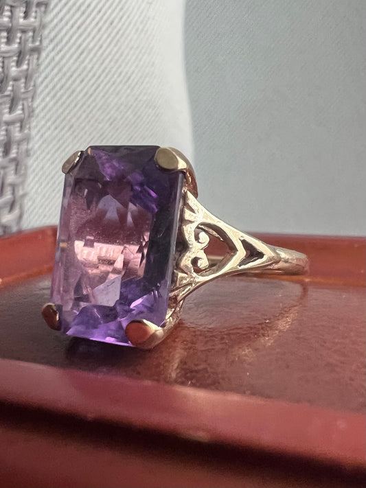 Vintage 9ct Yellow Gold Amethyst Ring - T½