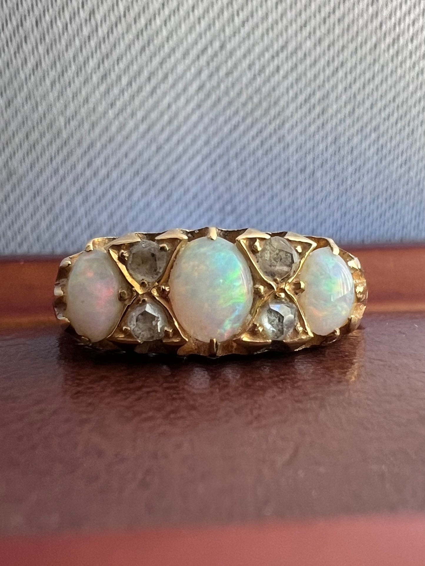 Antique 1905 Yellow Gold 18ct Opal & Diamond Ring - L