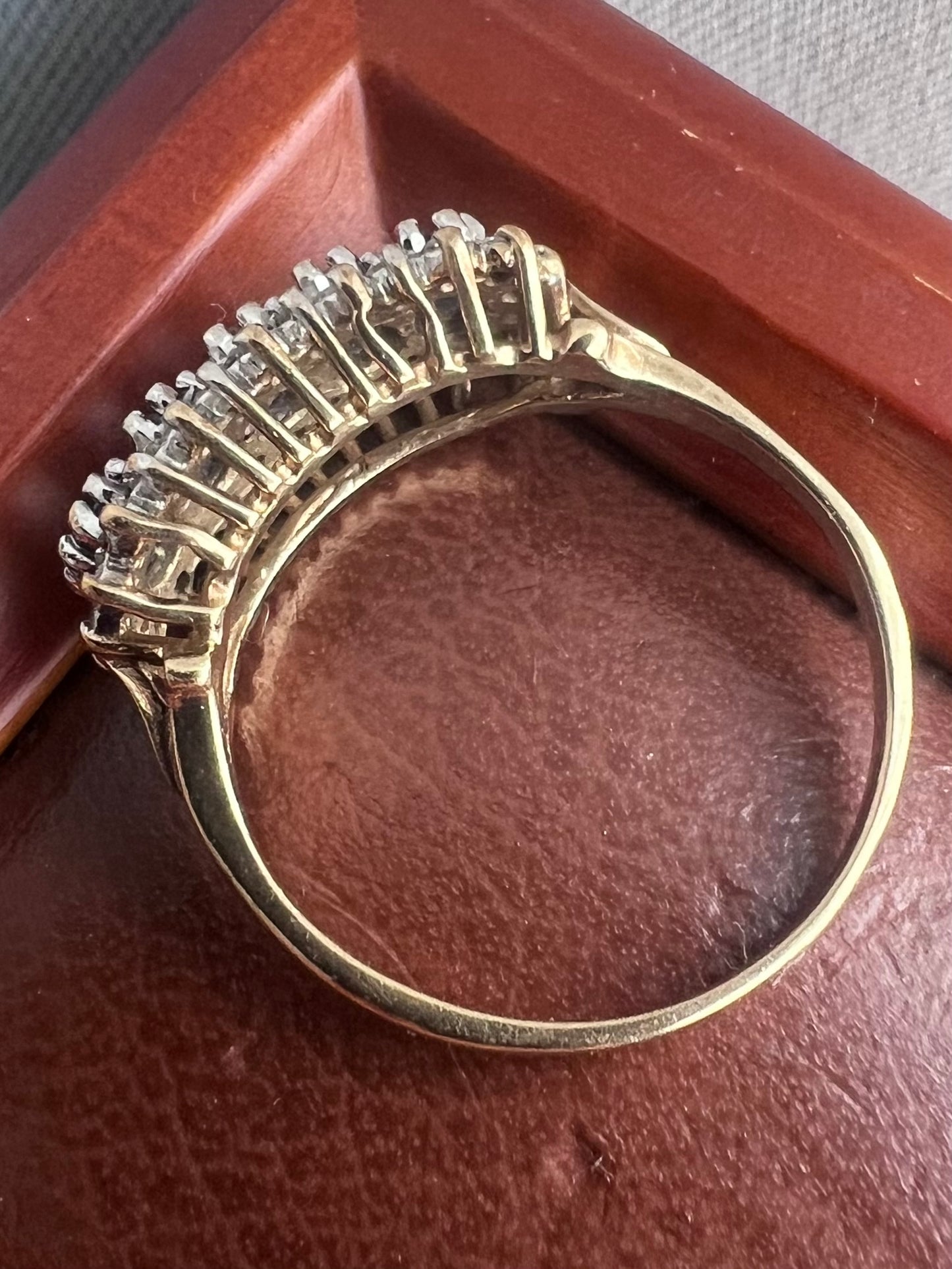 Vintage 9ct Yellow Gold Sapphire & Diamond Cluster Ring - P
